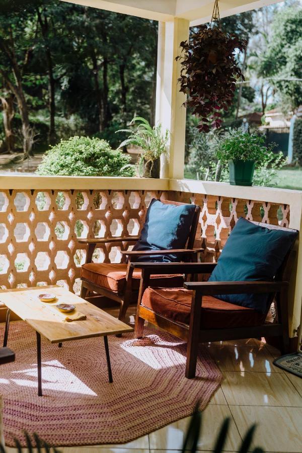 Mkoani Homestay Моши Экстерьер фото