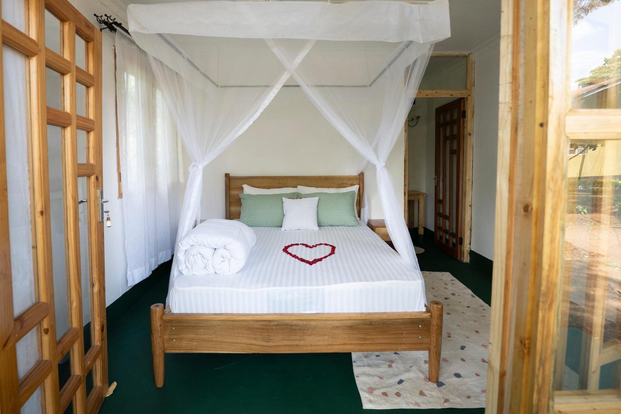 Mkoani Homestay Моши Экстерьер фото