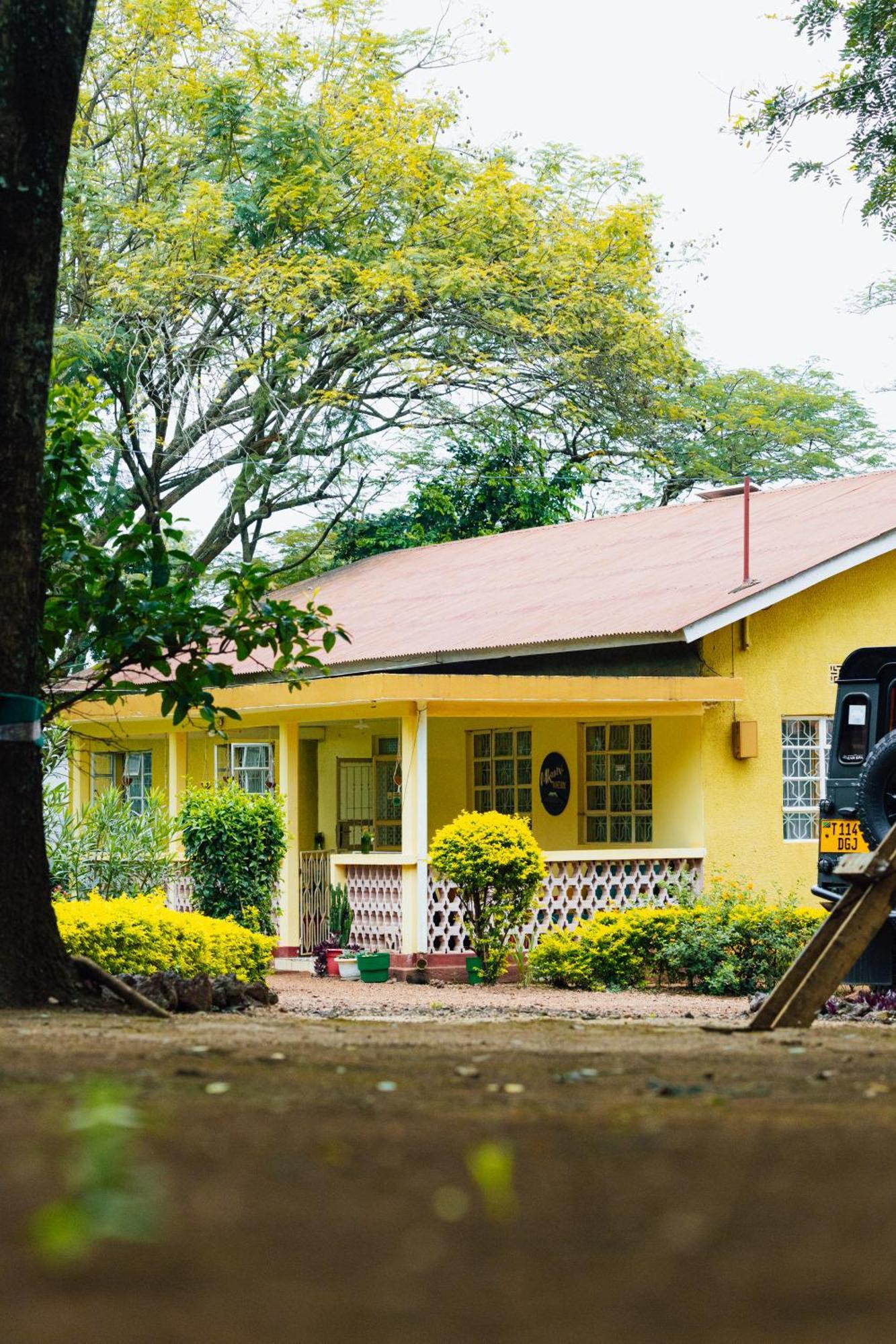 Mkoani Homestay Моши Экстерьер фото
